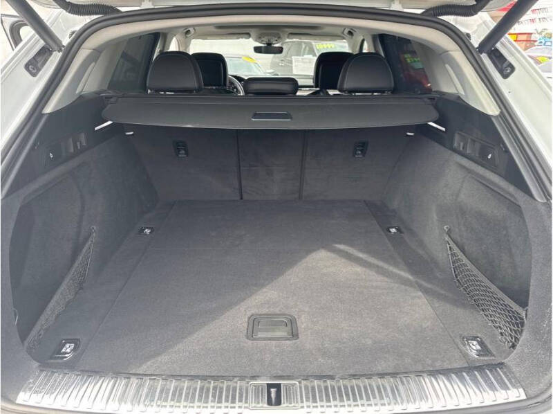 2019 Audi e-tron quattro Prestige