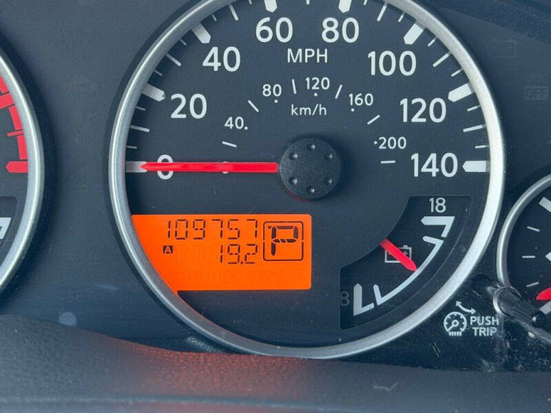 2011 Nissan Pathfinder SV