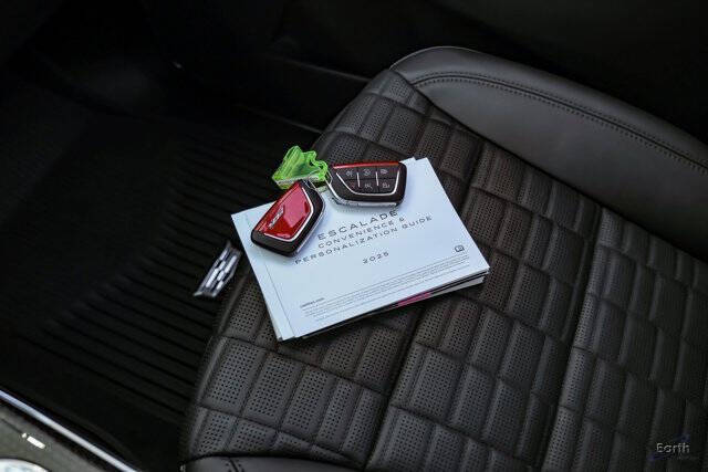 2025 Cadillac Escalade-V