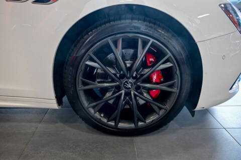 2022 Maserati Ghibli Modena Q4