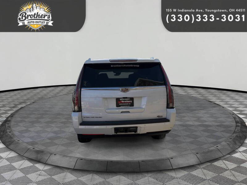 2017 Cadillac Escalade ESV Luxury