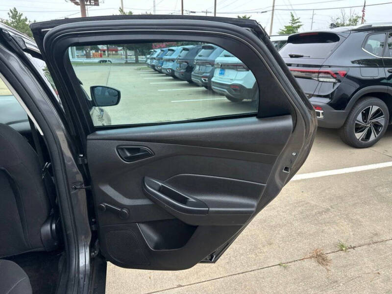 2016 Ford Focus S