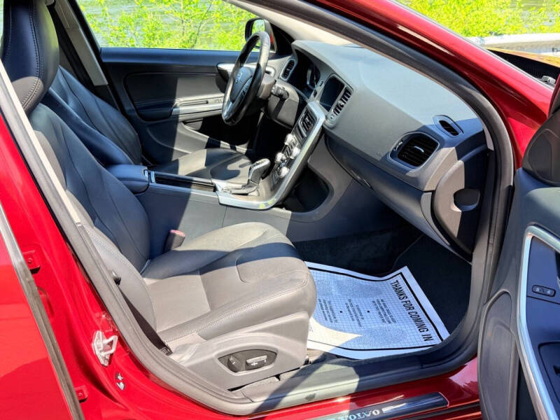 2016 Volvo V60 T5 Drive-E Premier