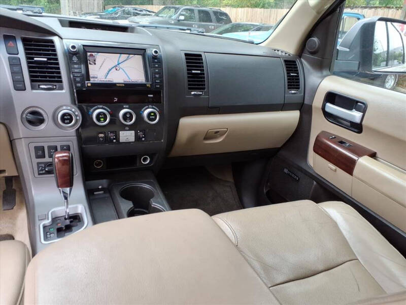 2011 Toyota Sequoia Platinum