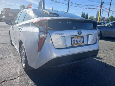 2018 Toyota Prius Two