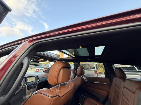 2017 Jeep Grand Cherokee Summit