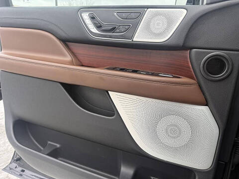 2022 Lincoln Navigator L Reserve