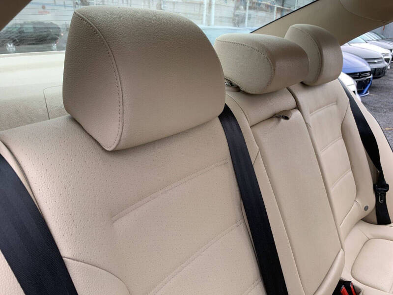 2012 Volkswagen Jetta SEL Premium