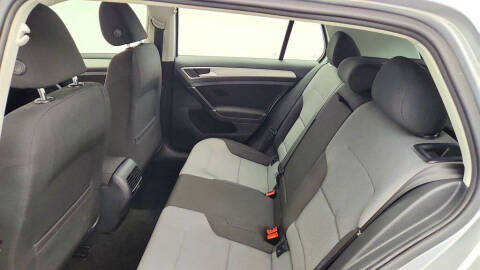 2016 Volkswagen e-Golf SE