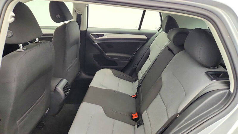 2016 Volkswagen e-Golf SE