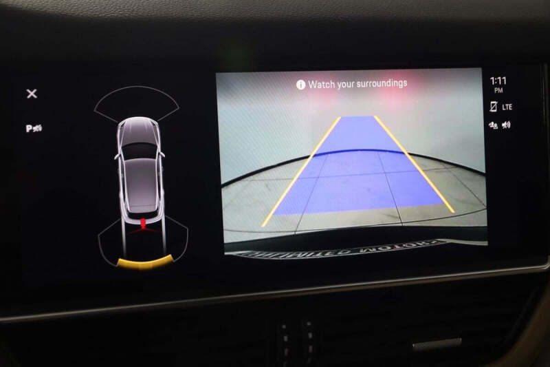 2022 Porsche Cayenne Platinum Edition