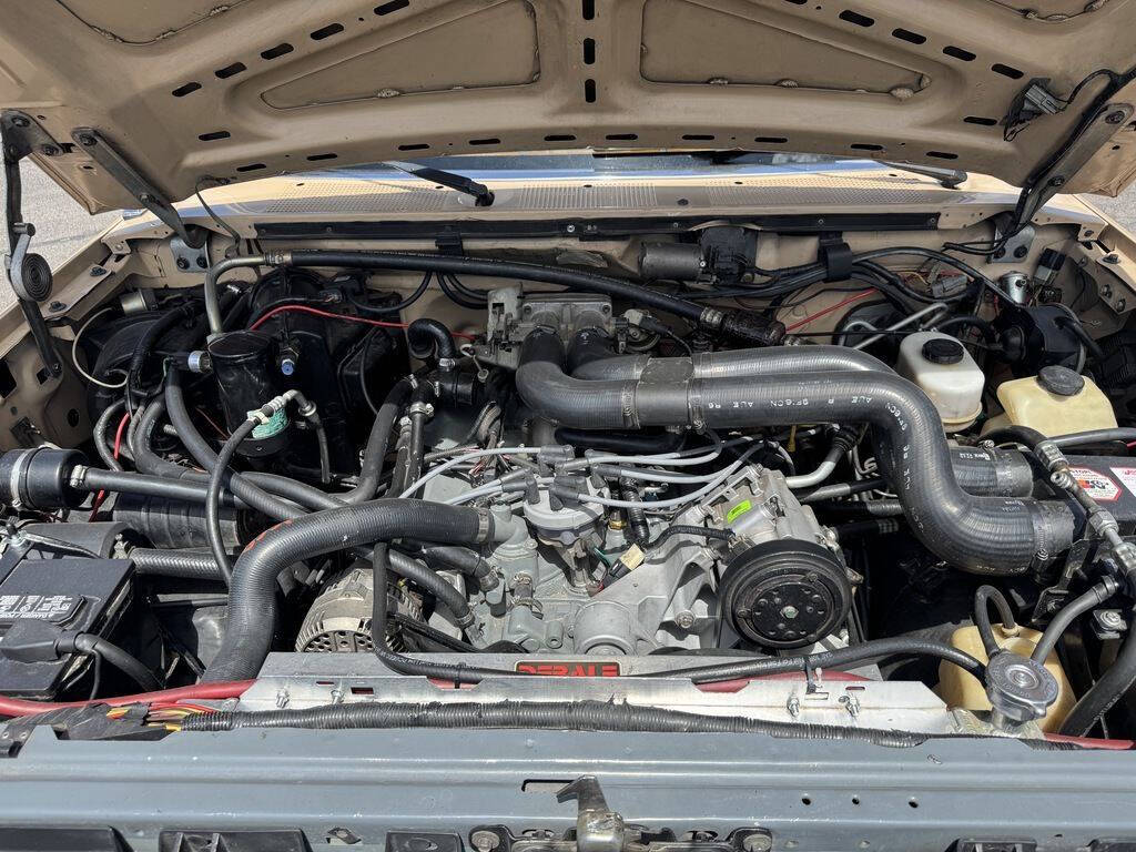 1990 Ford F-350 16