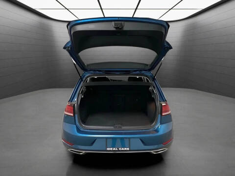 2019 Volkswagen Golf SE