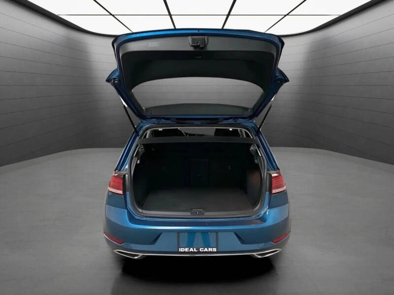 2019 Volkswagen Golf SE