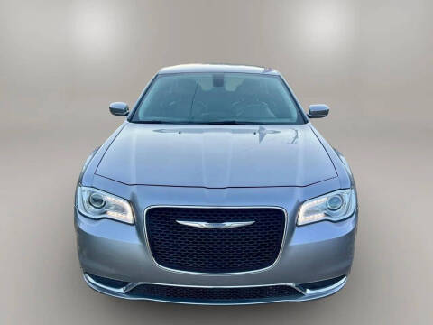 2017 Chrysler 300 Limited