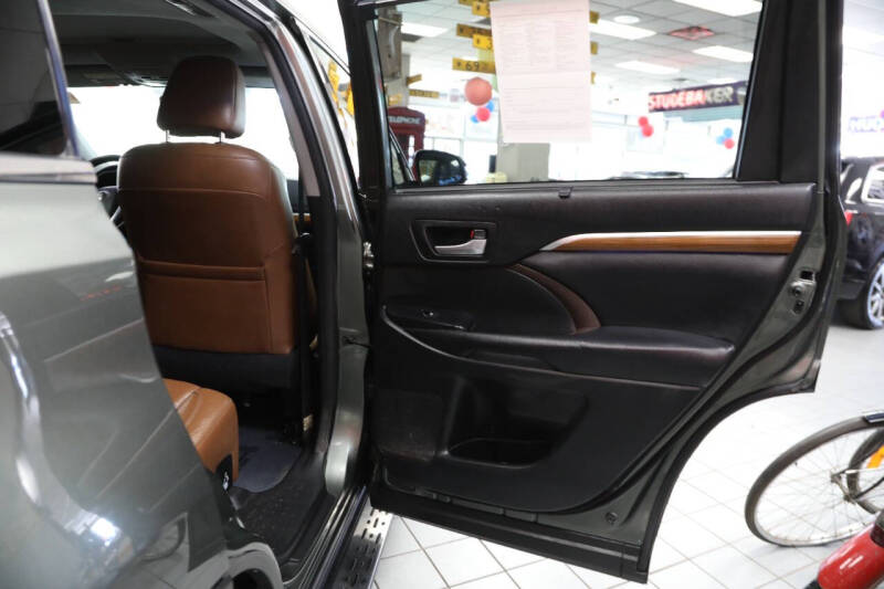2017 Toyota Highlander Limited