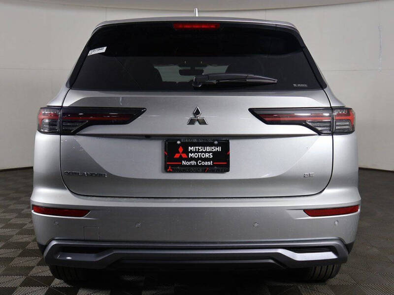 2026 Mitsubishi Outlander SE