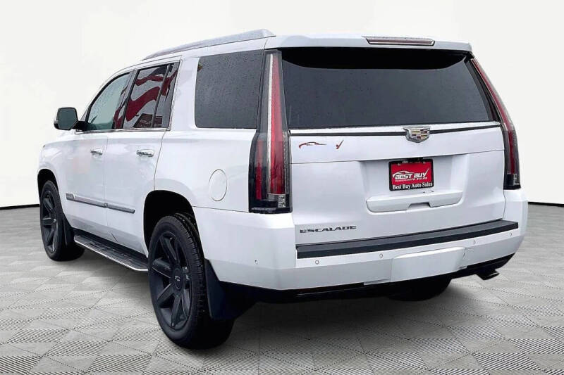 2018 Cadillac Escalade Luxury