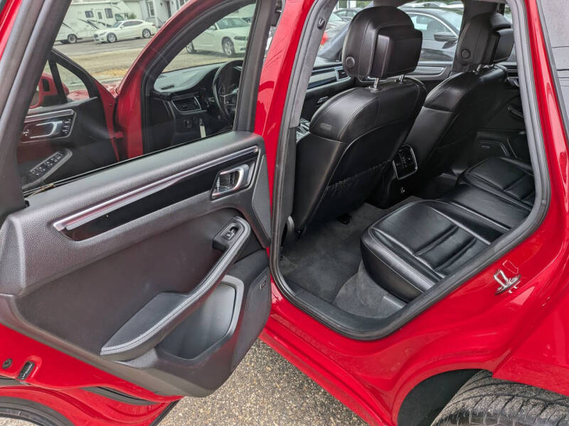2017 Porsche Macan
