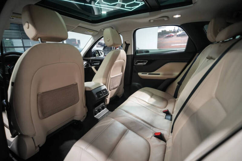 2017 Jaguar F-PACE 35t Prestige
