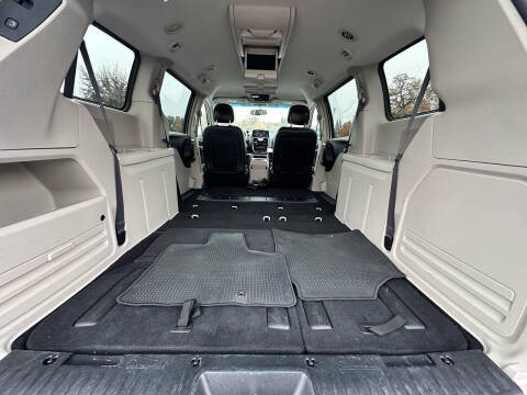 2016 Chrysler Town and Country Touring