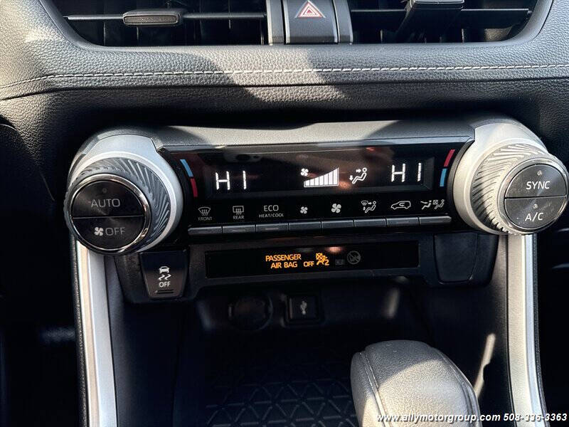 2022 Toyota RAV4 Hybrid LE