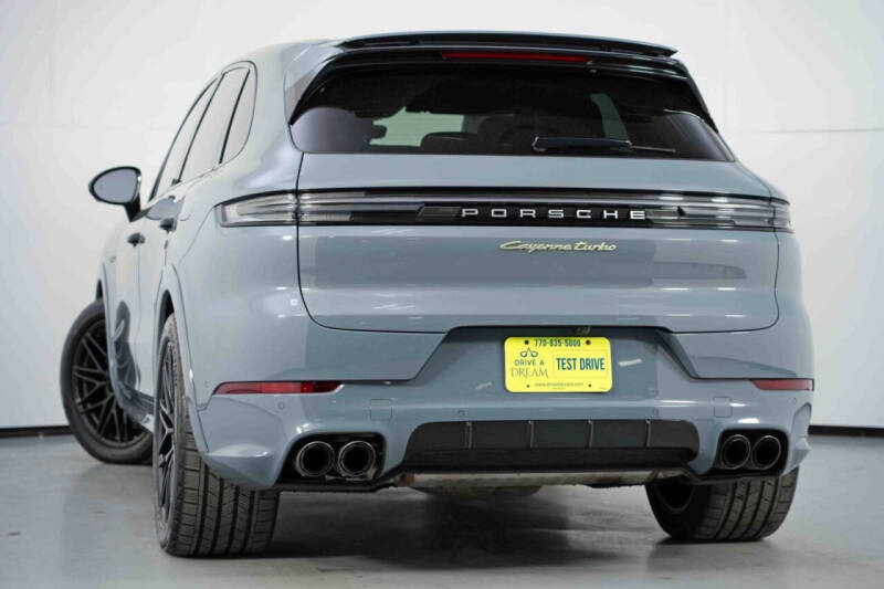 2024 Porsche Cayenne Turbo E-Hybrid