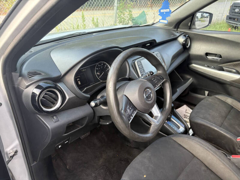 2018 Nissan Kicks S