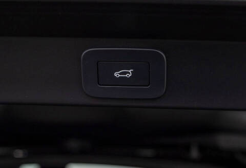 2025 Land Rover Range Rover Sport P360 SE