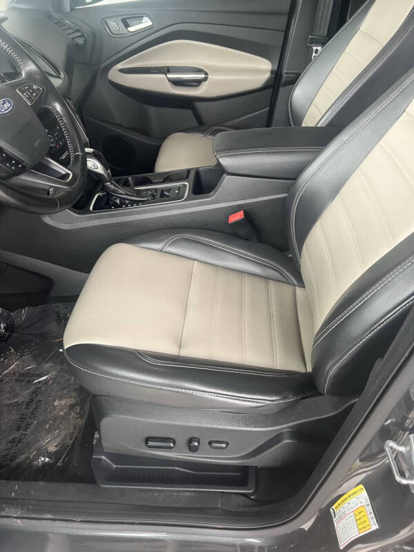 2019 Ford Escape SEL