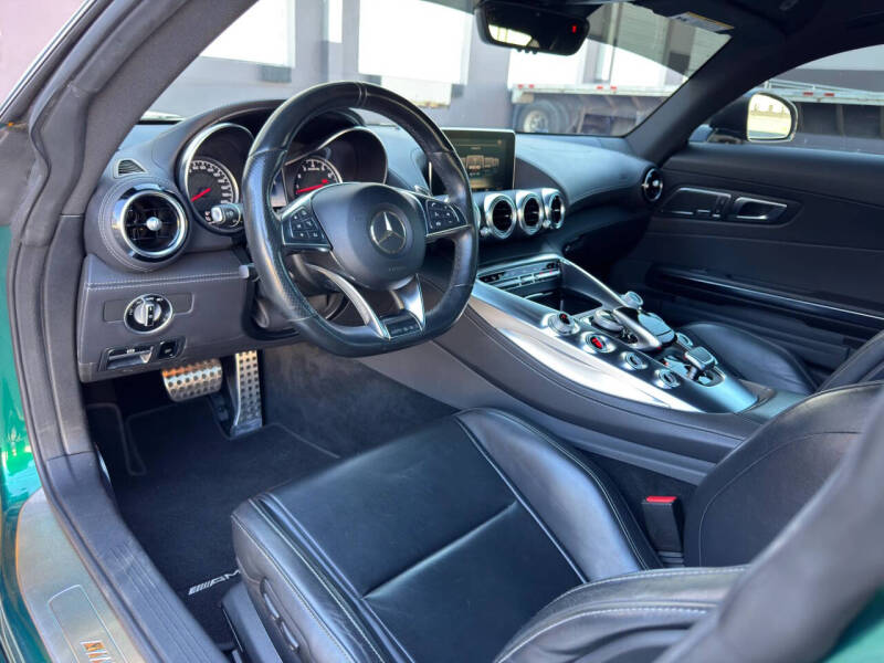 2017 Mercedes-Benz AMG GT