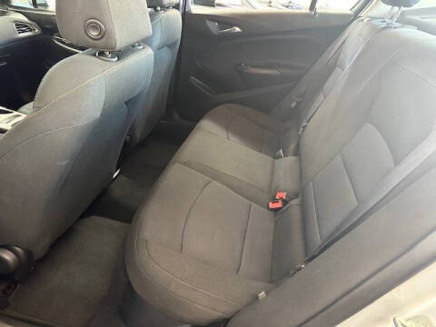 2018 Chevrolet Cruze LS Auto