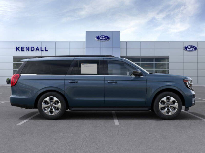 2027 Ford Expedition MAX Active