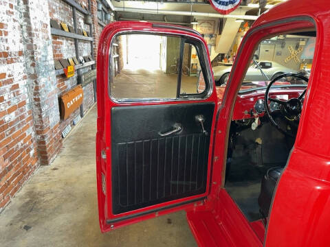 1955 International R-100