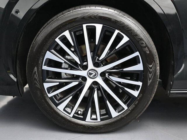 2023 Lexus RZ 450e Luxury