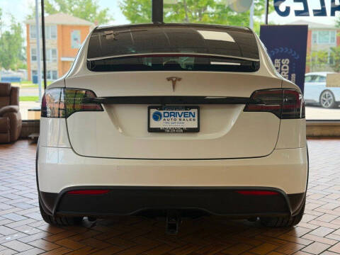 2023 Tesla Model X Standard Range