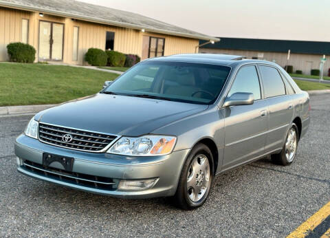 2003 Toyota Avalon for sale at MR AUTOS in Modesto CA