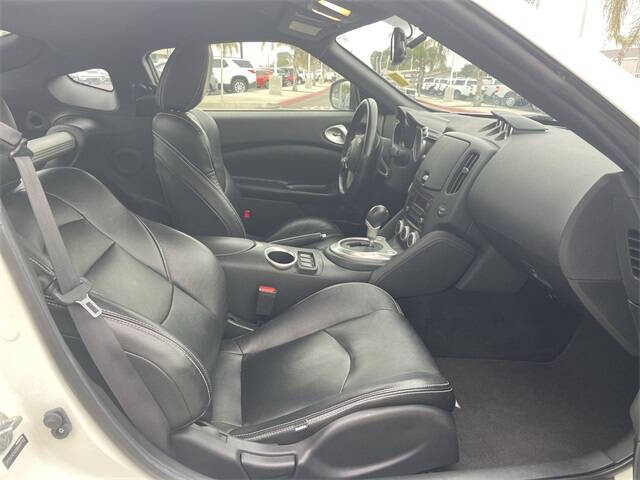 2016 Nissan 370Z Sport