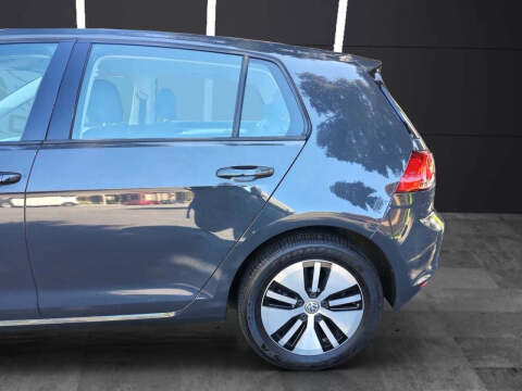 2016 Volkswagen e-Golf SE