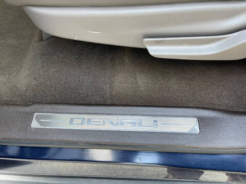2017 GMC Yukon XL Denali