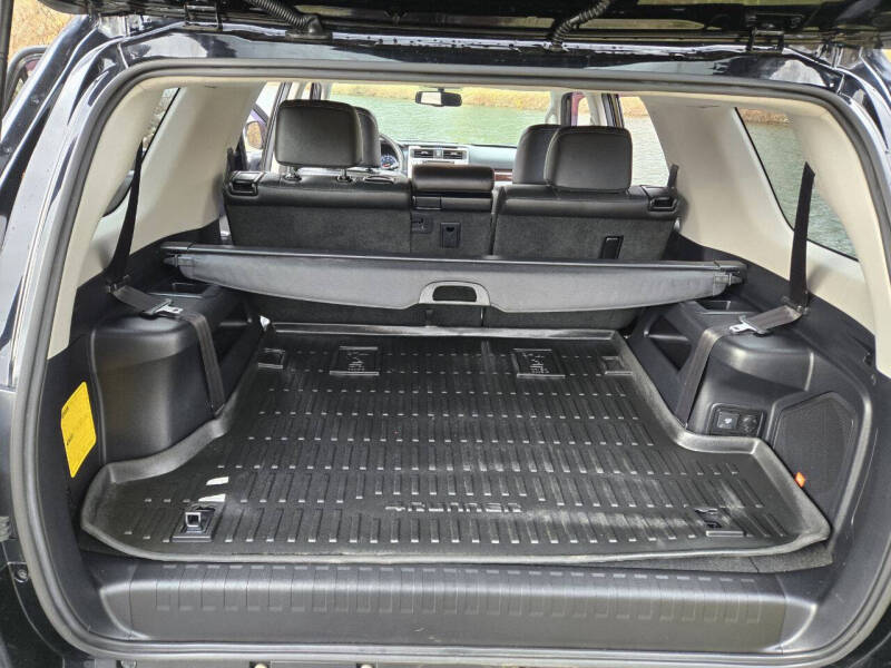 2015 Toyota 4Runner Limited photo 16