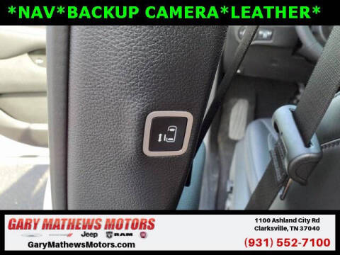 2024 Chrysler Pacifica Plug-In Hybrid Select