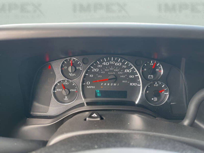 2023 Chevrolet Express 2500