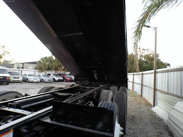 2013 Freightliner M2 106