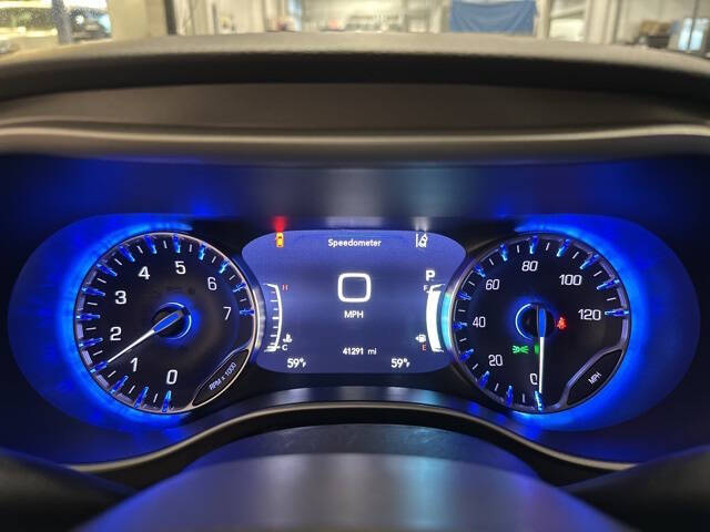 2024 Chrysler Pacifica Touring L