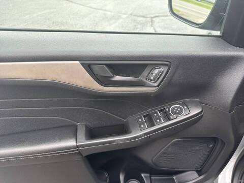 2022 Ford Escape S