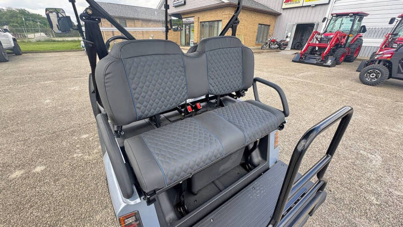 2026 BIGHORN EV4