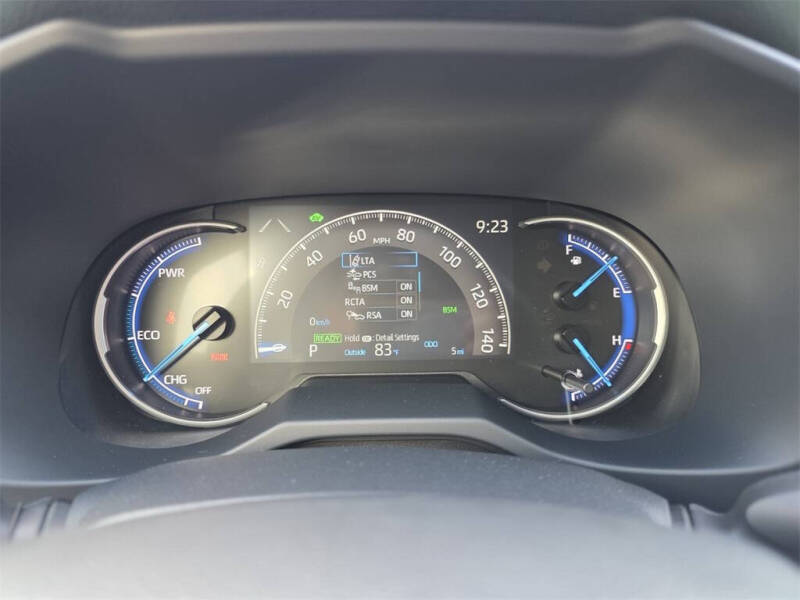 2025 Toyota RAV4 Hybrid LE