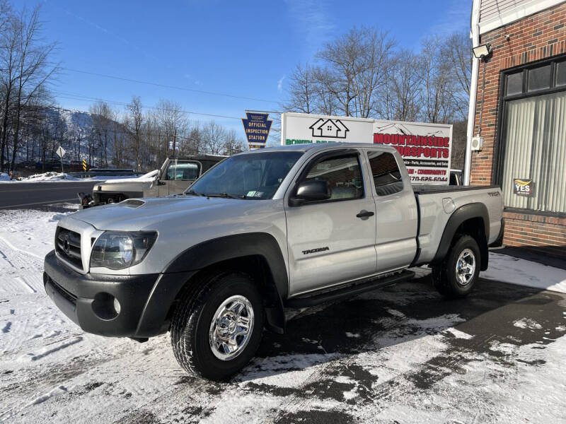 2009 Toyota Tacoma Base's photo