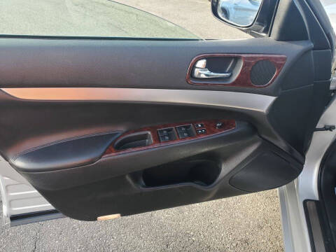 2011 Infiniti G25 Sedan x